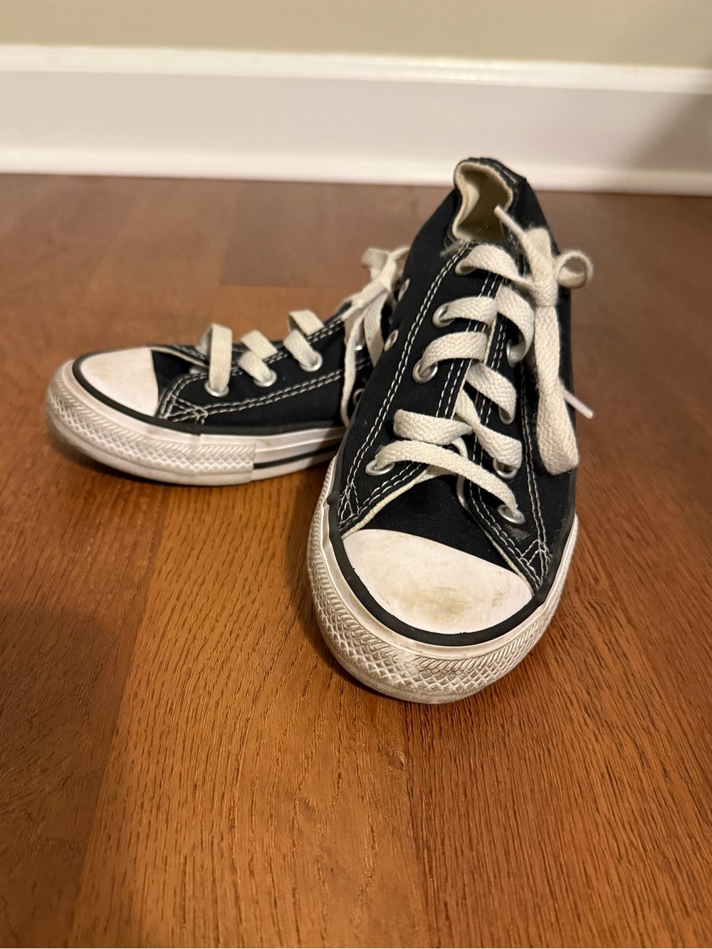 Converse Chuck Taylor All Star Low Black Canvas Sneakers Youth 1 (3J235)